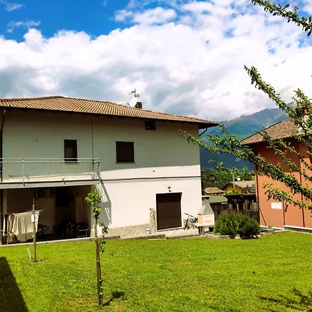 Appartement Chiaro House Colico