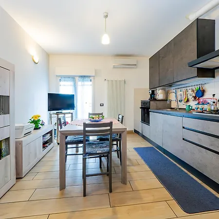 Appartement Chiaro House Colico